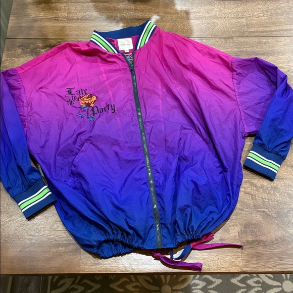 SILENCE + NOISE UO Embroidered Ombré Jacket. Medium. Banded cuffs & collar - Picture 2 of 7